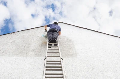 Peinture extérieure à Praslin — façades et ravalement